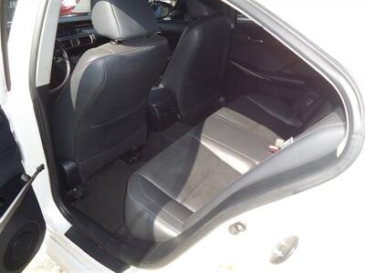 2016 Lexus IS 200t - Photo 17 - Van Nuys, CA 91405