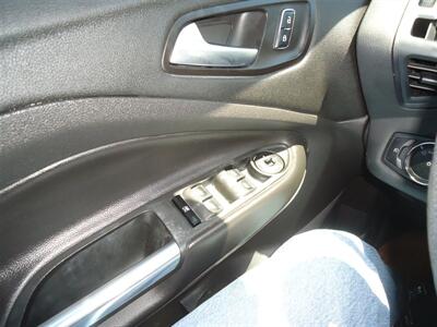 2015 Ford Escape SE   - Photo 14 - Van Nuys, CA 91405