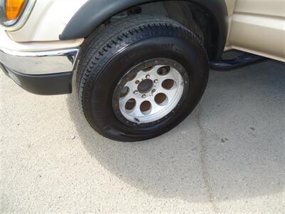 2001 Toyota Tacoma Prerunner V6   - Photo 25 - Van Nuys, CA 91405