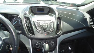 2016 Ford Escape SE   - Photo 15 - Van Nuys, CA 91405