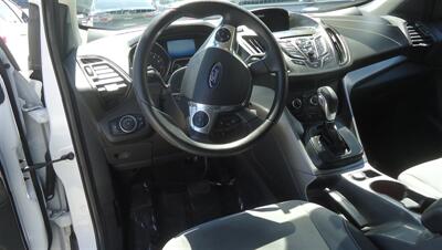 2016 Ford Escape SE   - Photo 13 - Van Nuys, CA 91405