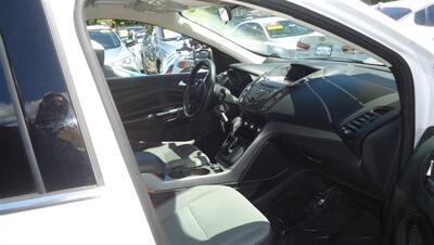 2016 Ford Escape SE   - Photo 8 - Van Nuys, CA 91405
