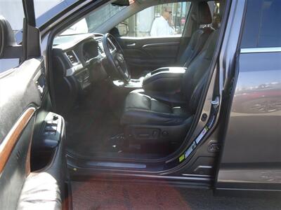 2015 Toyota Highlander Limited - Photo 24 - Van Nuys, CA 91405