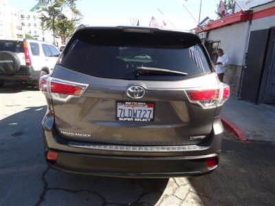 2015 Toyota Highlander Limited - Photo 14 - Van Nuys, CA 91405
