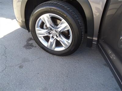 2015 Toyota Highlander Limited - Photo 28 - Van Nuys, CA 91405
