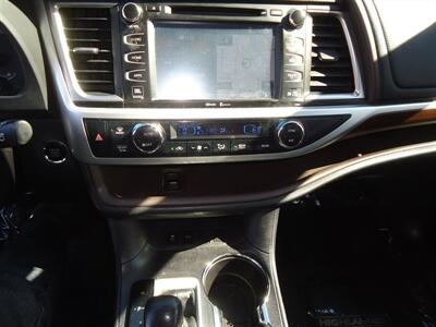 2015 Toyota Highlander Limited - Photo 3 - Van Nuys, CA 91405