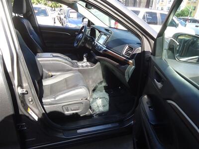 2015 Toyota Highlander Limited - Photo 21 - Van Nuys, CA 91405