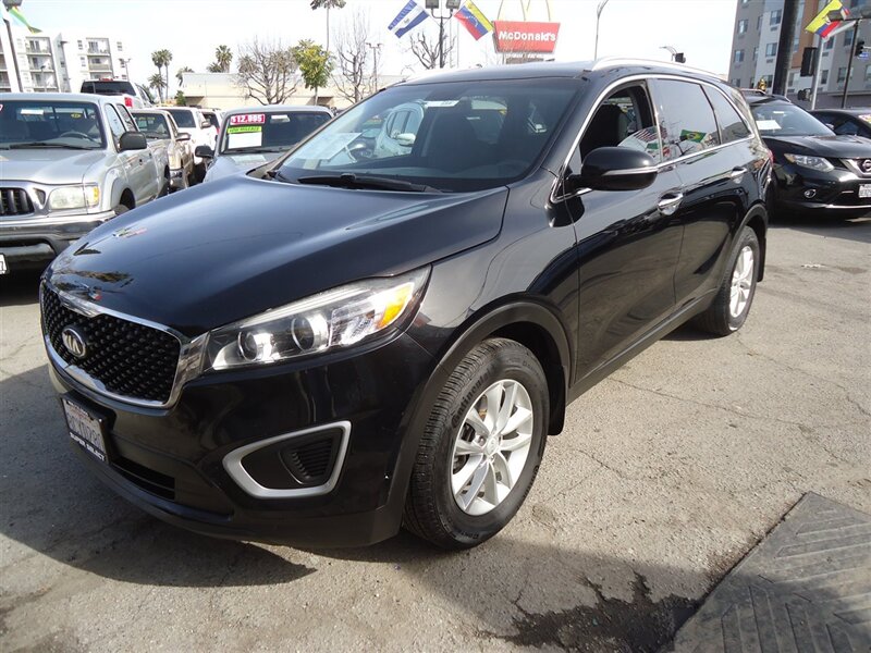 2018 Kia Sorento LX's photo