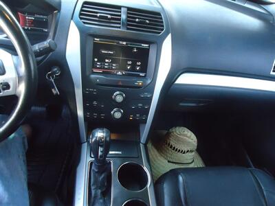 2012 Ford Explorer XLT   - Photo 18 - Van Nuys, CA 91405