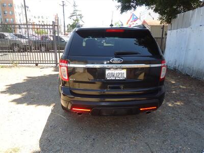 2012 Ford Explorer XLT   - Photo 8 - Van Nuys, CA 91405