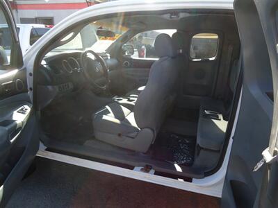 2005 Toyota Tacoma V6   - Photo 11 - Van Nuys, CA 91405