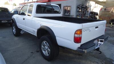 2002 Toyota Tacoma PreRunner V6 - Photo 7 - Van Nuys, CA 91405