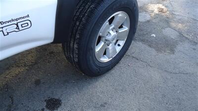 2002 Toyota Tacoma PreRunner V6 - Photo 17 - Van Nuys, CA 91405