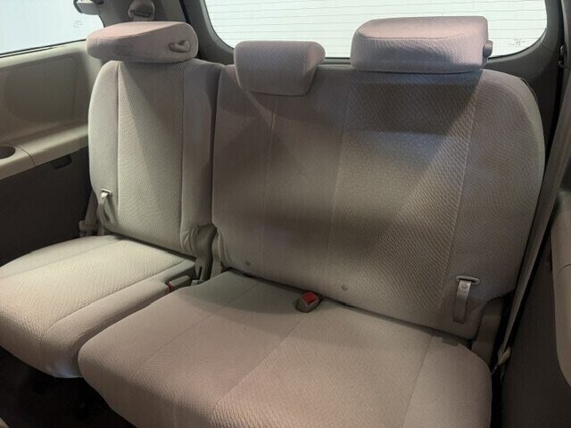 2014 Toyota Sienna LE 7-Passenger Auto - Photo 29 - Spencerport, NY 14559