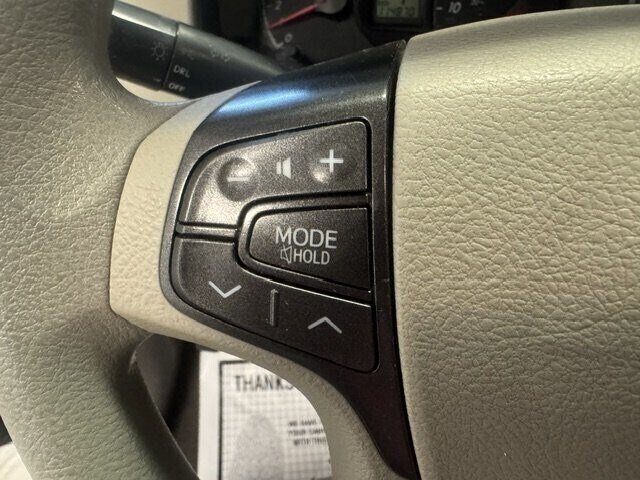 2014 Toyota Sienna LE 7-Passenger Auto - Photo 6 - Spencerport, NY 14559