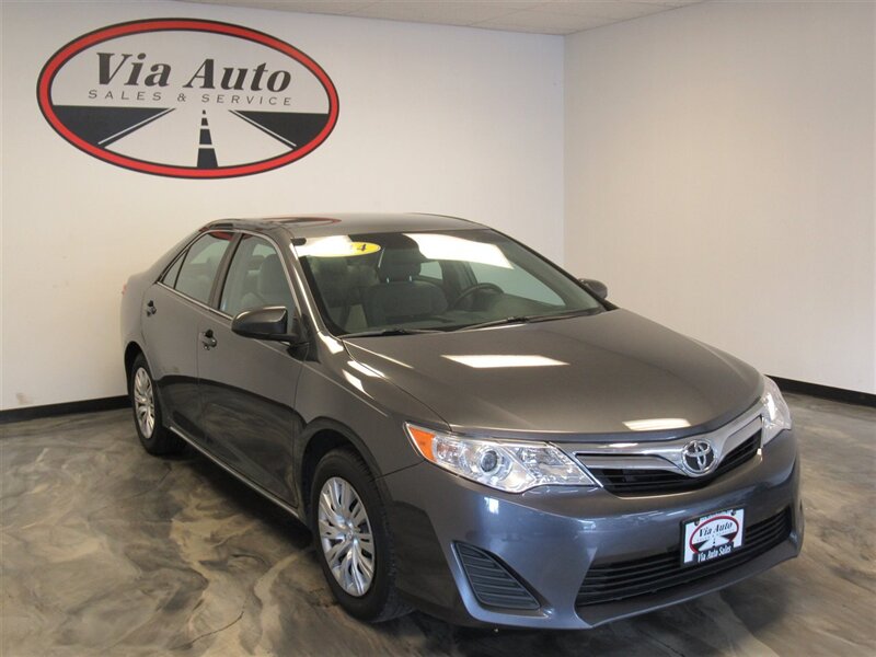 2014 Toyota Camry LE   - Photo 1 - Spencerport, NY 14559