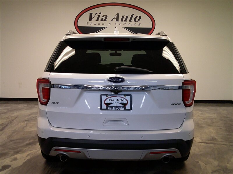 2017 Ford Explorer XLT - Photo 10 - Spencerport, NY 14559