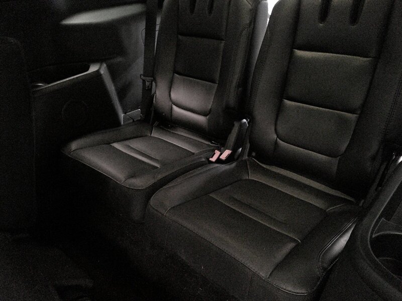 2017 Ford Explorer XLT - Photo 31 - Spencerport, NY 14559