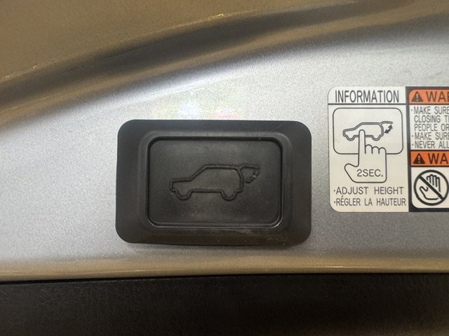 2018 Toyota RAV4 XLE - Photo 24 - Spencerport, NY 14559