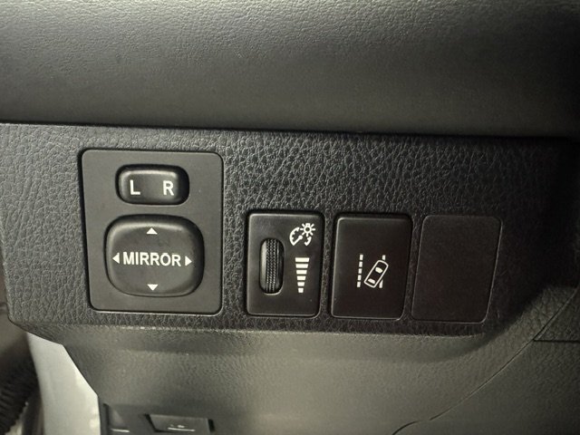 2018 Toyota RAV4 XLE - Photo 23 - Spencerport, NY 14559