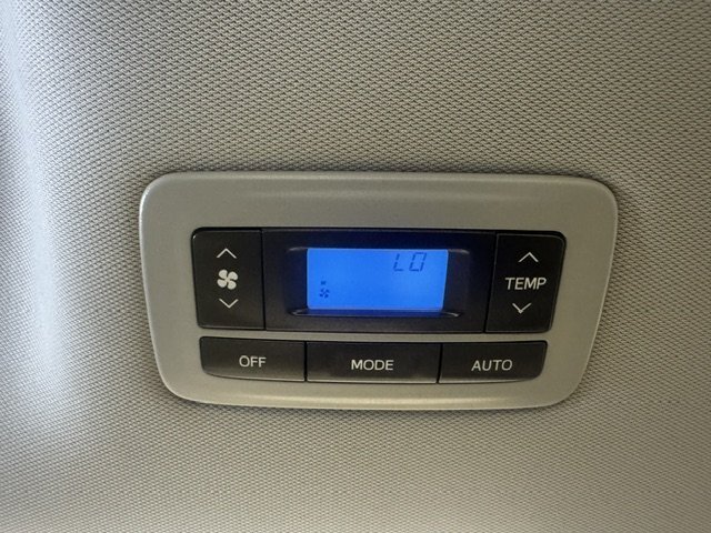 2017 Toyota Sienna XLE Premium 7-Passen - Photo 40 - Spencerport, NY 14559