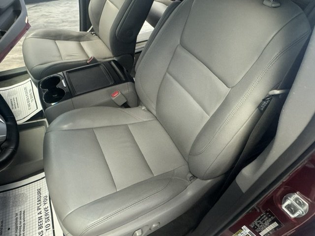2017 Toyota Sienna XLE Premium 7-Passen - Photo 30 - Spencerport, NY 14559