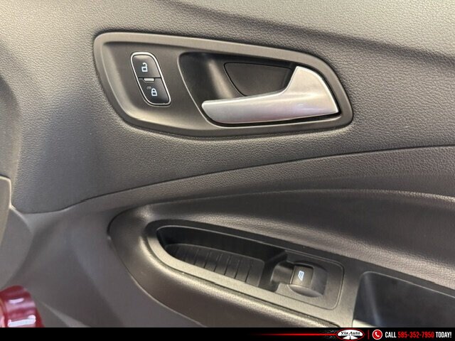 2017 Ford Escape SE - Photo 35