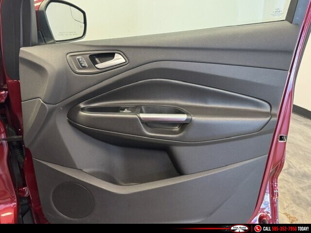 2017 Ford Escape SE - Photo 34