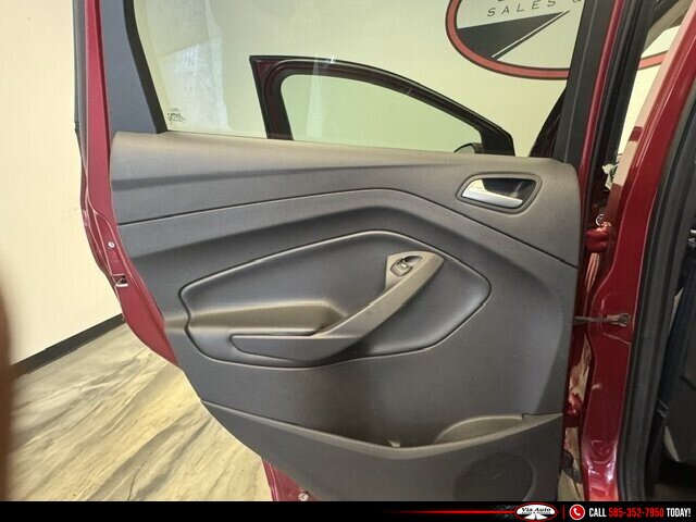 2017 Ford Escape SE - Photo 36