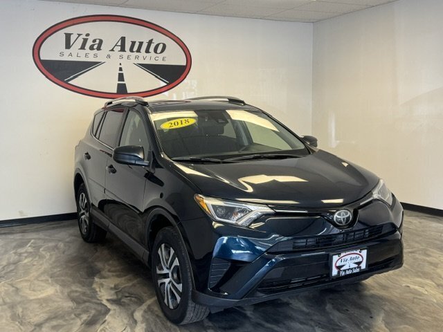 2018 Toyota RAV4 LE   - Photo 1 - Spencerport, NY 14559