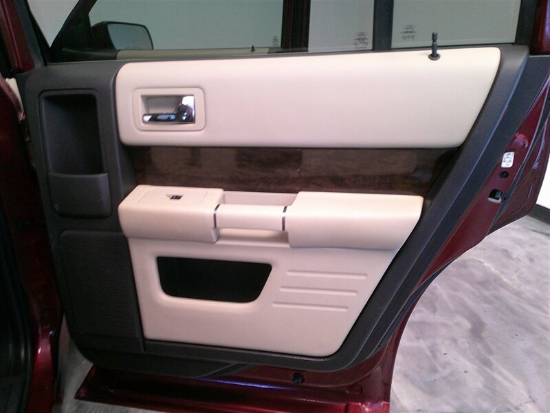 2016 Ford Flex Limited - Photo 44 - Spencerport, NY 14559