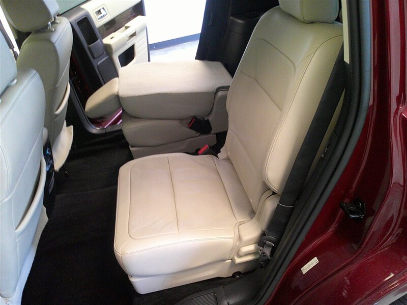 2016 Ford Flex Limited - Photo 30 - Spencerport, NY 14559