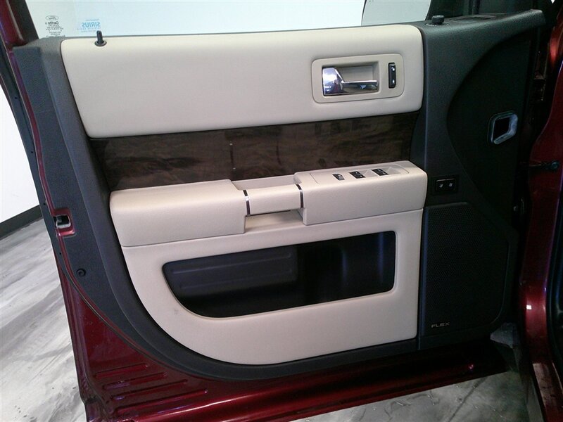 2016 Ford Flex Limited - Photo 38 - Spencerport, NY 14559