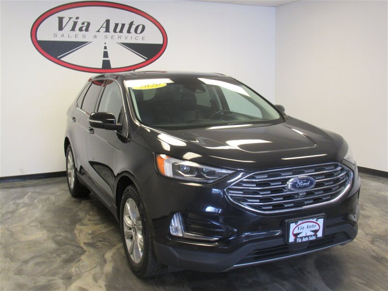 2020 Ford Edge Titanium  