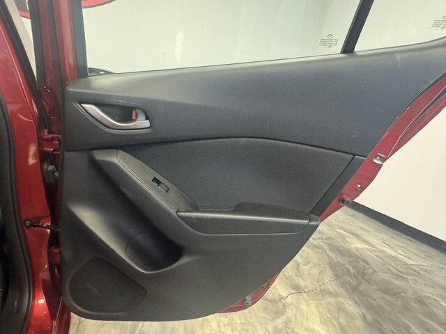 2014 Mazda Mazda3 i Sport - Photo 32 - Spencerport, NY 14559