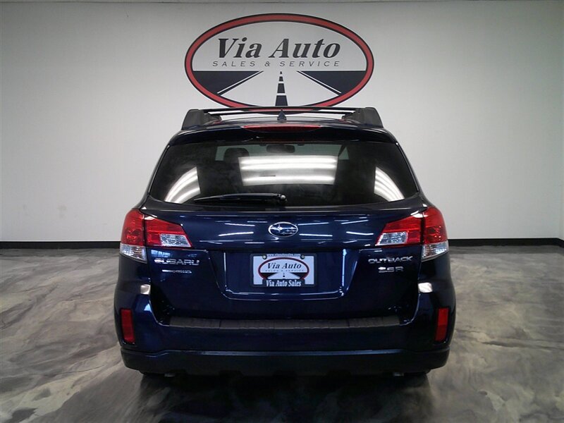 2014 Subaru Outback 3.6R Limited - Photo 10 - Spencerport, NY 14559