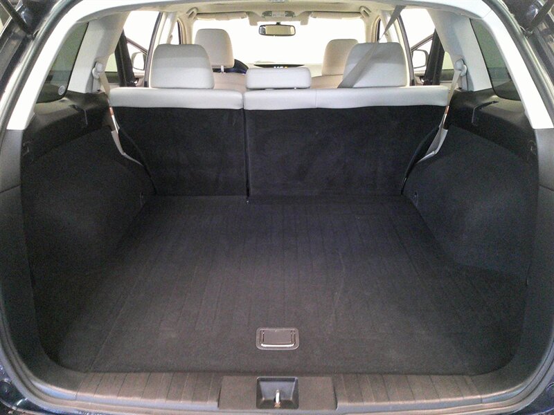 2014 Subaru Outback 3.6R Limited - Photo 3 - Spencerport, NY 14559