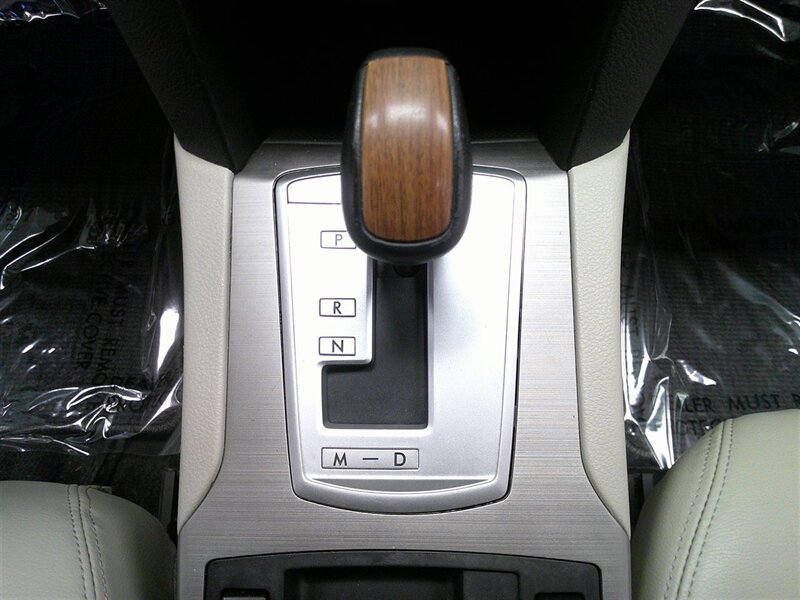 2014 Subaru Outback 3.6R Limited - Photo 23 - Spencerport, NY 14559