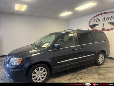 2014 Chrysler Town & Country Touring Van