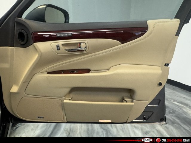 2012 Lexus LS - Photo 37 - Spencerport, NY 14559