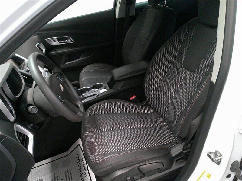 2016 Chevrolet Equinox LS - Photo 20 - Spencerport, NY 14559