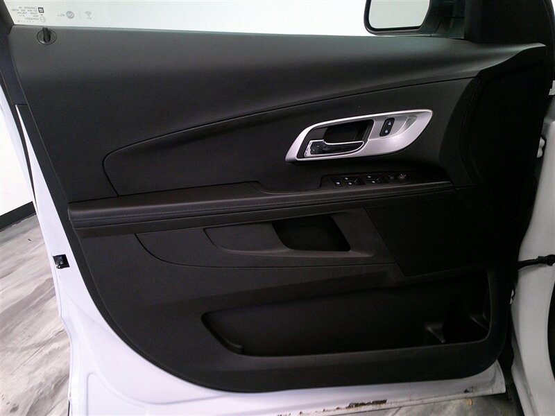 2016 Chevrolet Equinox LS - Photo 25 - Spencerport, NY 14559