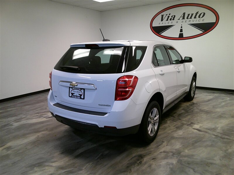 2016 Chevrolet Equinox LS - Photo 7 - Spencerport, NY 14559