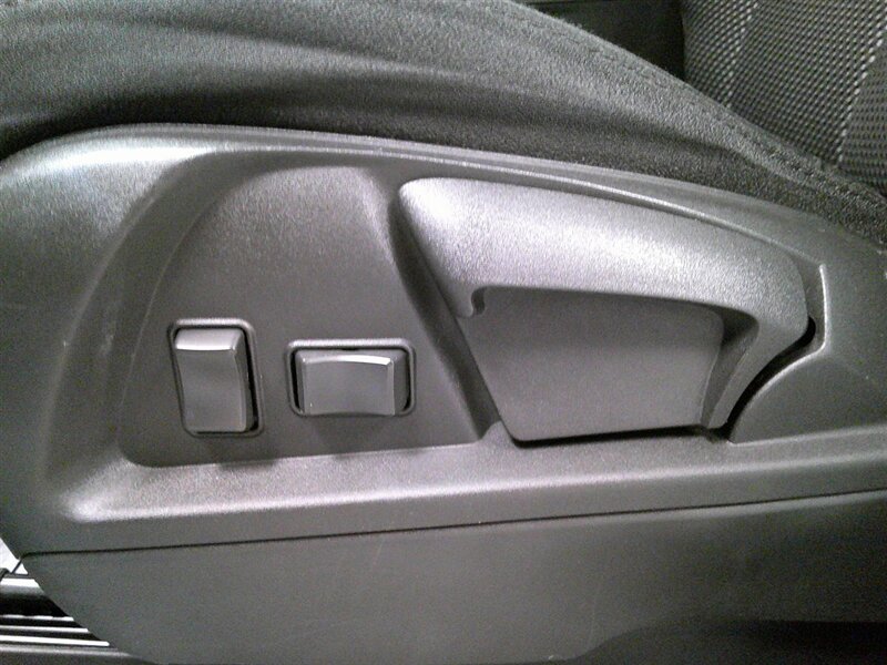 2016 Chevrolet Equinox LS - Photo 21 - Spencerport, NY 14559