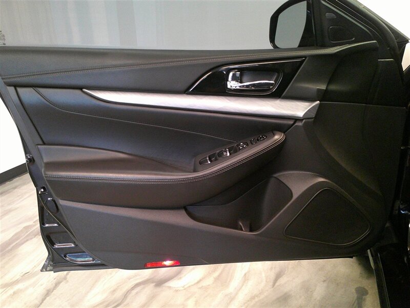 2016 Nissan Maxima SL photo 33