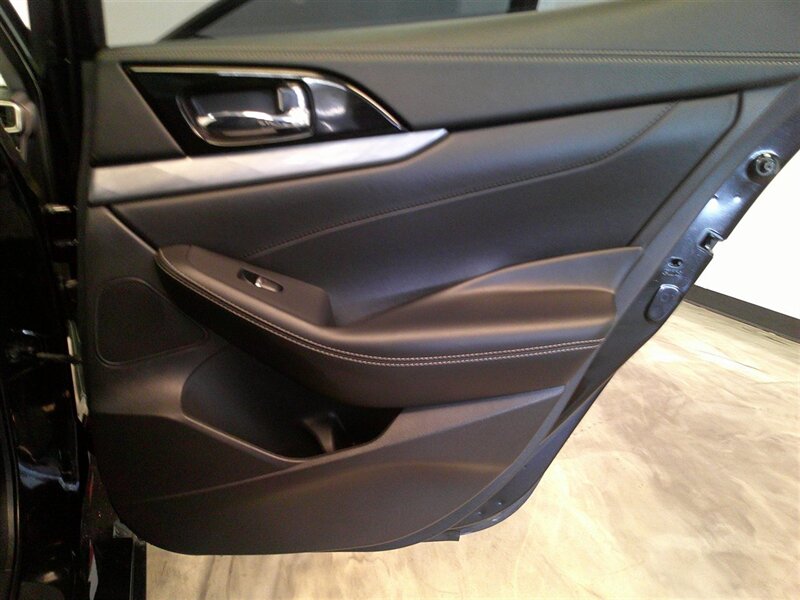 2016 Nissan Maxima SL photo 39