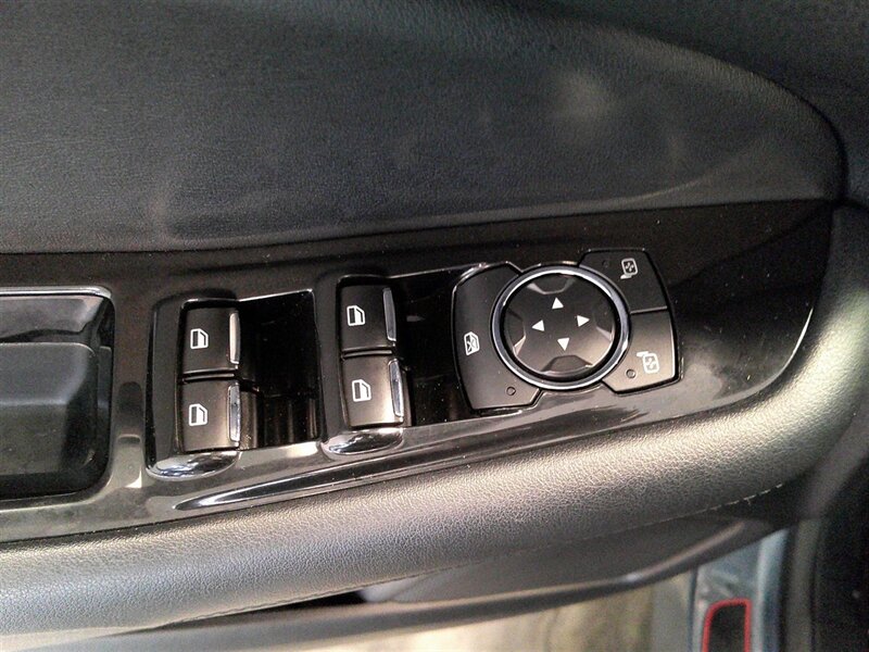 2018 Ford Edge SEL - Photo 37 - Spencerport, NY 14559