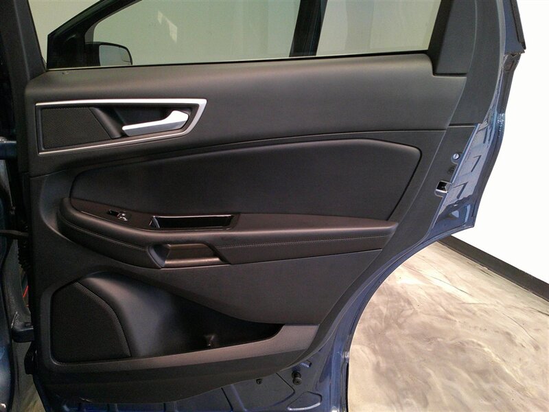 2018 Ford Edge SEL - Photo 43 - Spencerport, NY 14559