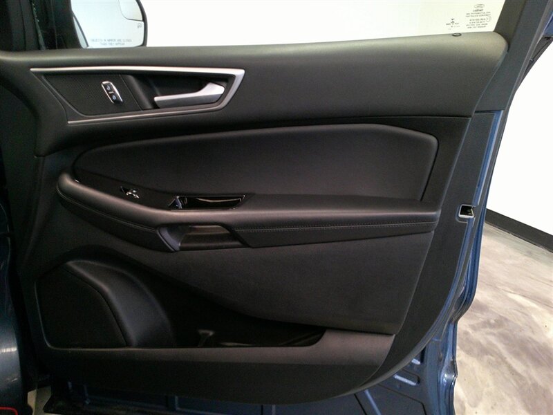 2018 Ford Edge SEL - Photo 40 - Spencerport, NY 14559