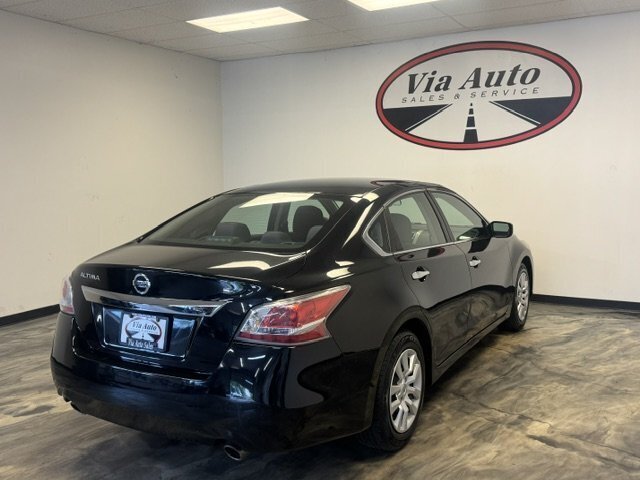 2015 Nissan Altima 2.5 S - Photo 6 - Spencerport, NY 14559